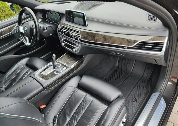BMW Seria 7 cena 155000 przebieg: 125515, rok produkcji 2016 z Piotrków Trybunalski małe 781